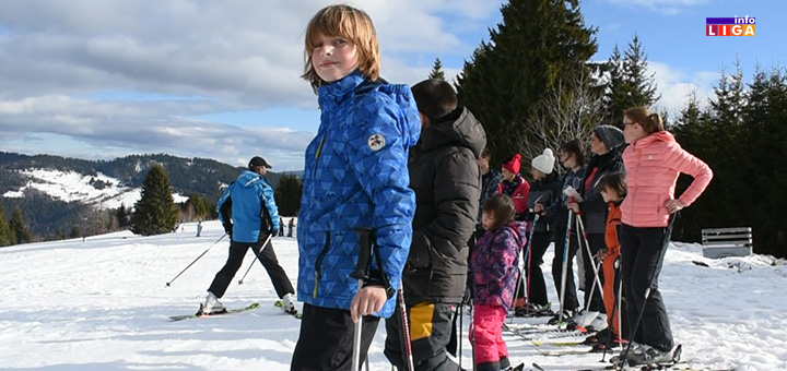 il-lepi-decak-golija Skijaši oduševljeni- Sneg na Goliji prkosi prolećnim temperaturama (VIDEO)
