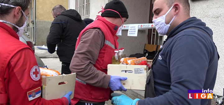 Il-Odbornici-SNS-donirali-pakete Odbornici SNS Ivanjica donirali pakete prehrambenih proizvoda i sredstava za ličnu higijenu (VIDEO)