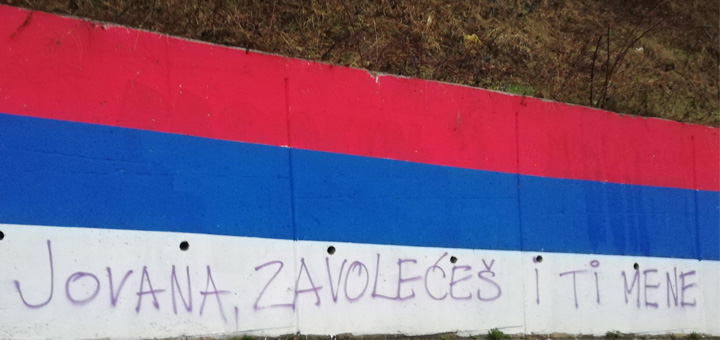 il-grafiti-1 Sramno skrnavljenje srpske trobojke u Ivanjici