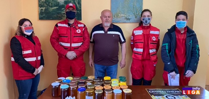 il-pcelari-i-crveni-krst Udruženje pčelara iz Ivanjice doniralo 100 kilograma meda sugrađanima