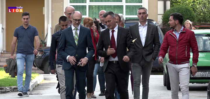 IL-Ministar-Trivan-u-poset-SPS-u Ministar zaštite životne sredine Goran Trivan u poseti Ivanjici (VIDEO)