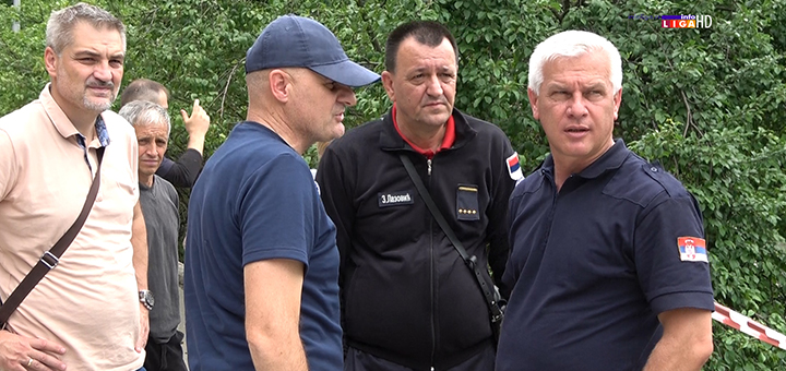 IL-Puzovic-Srbijavode- Puzović obišao Ivanjicu  -  Nedimović i Crveni krst Srbije donirali vodu (VIDEO)