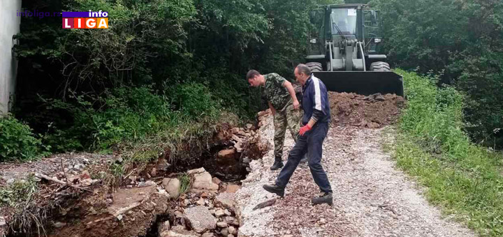 IL-Vojska-Vucak-3 Vojska stigla u Vučak, saniraju prilazni put za selo (VIDEO)