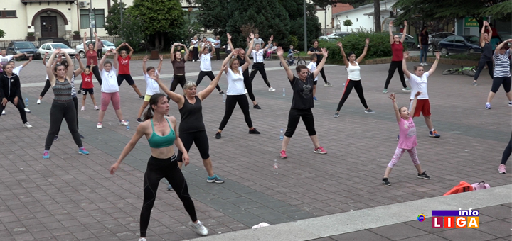 IL-Javni-trening-atlantis- Sjajno! Ivanjičani vežbali za porodicu Jovanović (VIDEO)