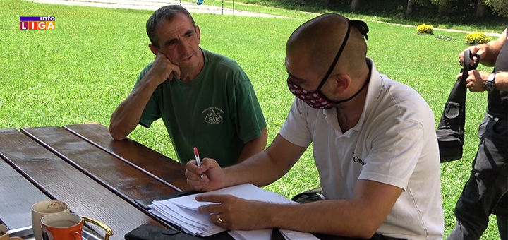 Il-Caritas-Srbije-dodea-vaucera- Caritas Srbije dodelio pomoć porodicama u Ivanjici koje su pretrpele štetu u elementarnim nepogodama (VIDEO)