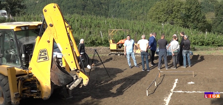 il-jovanovici1 Počela izgradnja kuće porodici Jovanović- Beskrajna radost zbog temelja nove kuće (VIDEO)