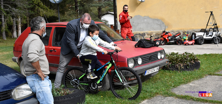 IL-Decija-nedelja-Momcilo-Mitrovic Dečija nedelja: Predsednik opštine Ivanjica u poseti đacima (VIDEO)