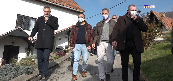 Il-Ministar-poljoprivrede- Proizvođači ivanjičkog krompira razočarani : "Pre ću da ga bacim, nego da ga dajem džabe" (VIDEO)