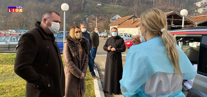 IL-Donacija-za-dom-zdravlja-ivanjica- Ivanjica - Viber grupa ''Dobri Samarjanin''  humanim gestom iskazala zahvalnost lekarima (VIDEO)