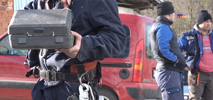 IL-monteri- Ivanijičani ogorčeni : "Jesmo li mi građani trećeg reda da živimo u mraku?" (VIDEO)