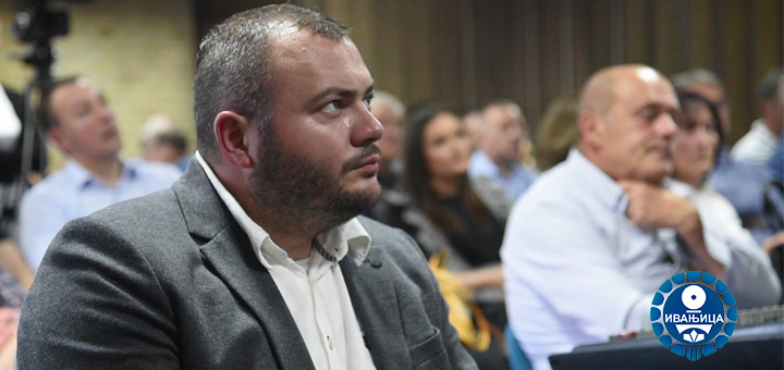 Momcilo-Mitrovic-cestika- Predsednik opštine Ivanjica uputio novogodišnju čestitku građanima