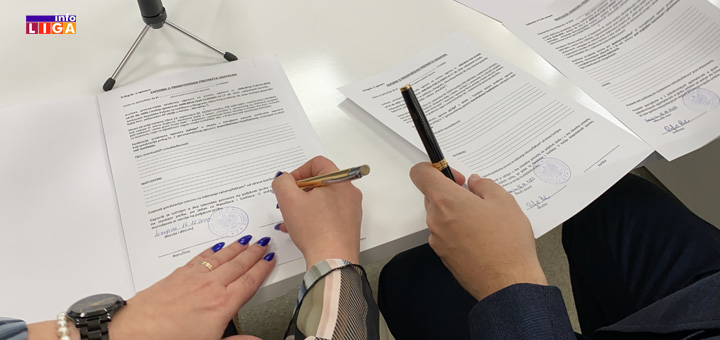 il-potpisivanje-ugovora Vredna donacija ivanjičkom Centru za dijalizu od ambasade Poljske (VIDEO)