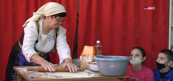 IL-Baka-Stanimirka-Cana-Poledica Nesvakidašnji školski čas - Cana učila mališane kako se pravi srpska gibanica (VIDEO)