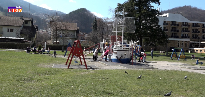 IL-Ivanjicki-park- Hiljade Ivanjičana diglo glas protiv ovog svirepog čina (VIDEO)