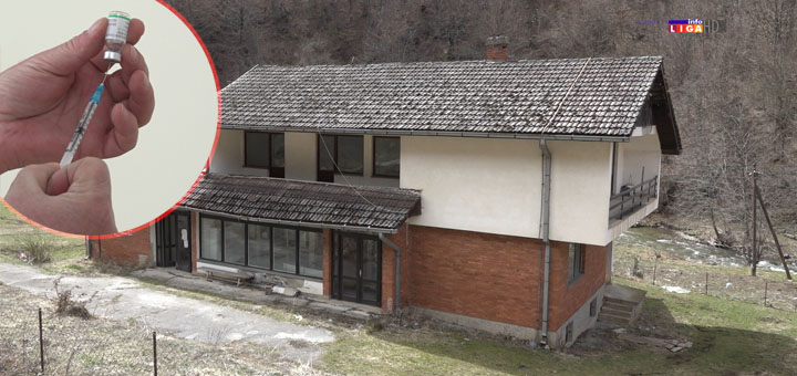 IL-ambulanta-vakcinacija-1 Stotine ljudi u redu za vakcinaciju na području Devića i Pridvorice (VIDEO)