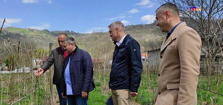 IL-malinari-asocijacija-i-bogicevic- Bogićević u Ivanjici: ''Stručnjaci pomažu malinarima, Ministarstvo daje novac za atarske puteve'' (VIDEO)