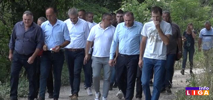 IL-Nedimovic-Ivanjica-maline Nedimović u Ivanjici: Lako je biti ministar kada je cena malina 400 dinara (VIDEO)