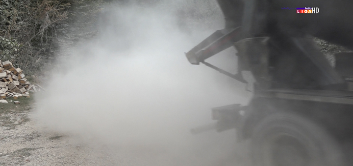 IL-prasina-Kumanica Meštani Kumanice i dalje u prašini (VIDEO)