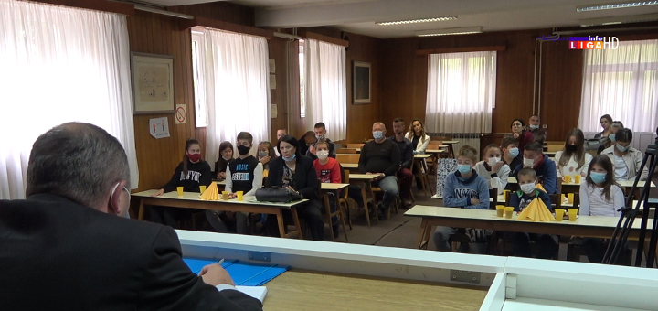 IL-decija-nedelja-prijem-kod-predsednika U okviru Dečije nedelje predsednik opštine Ivanjica družio se sa mališanina(VIDEO+FOTO)