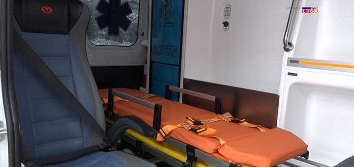 IL-sanitetsko-vozilo-DZ-Ivanjica-unutra- Lokalna samouprava obezbedila savremeni sanitet za Dom zdravlja u Ivanjici (VIDEO)