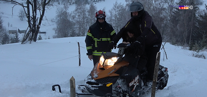 IL-izvlacenje-3 Ivanjica: Nepomičnog čoveka izvukli iz metarskih smetova (VIDEO)