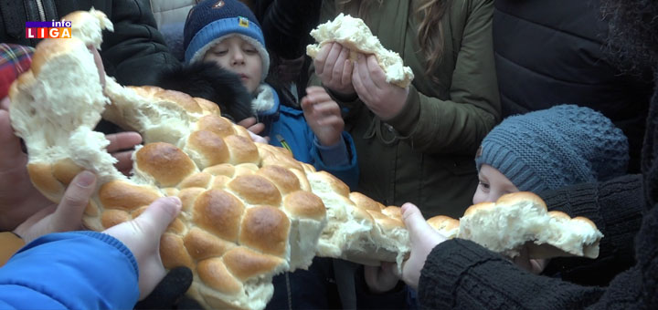IL-cesnica2 Dukati iz česnice u rukama najmlađih (VIDEO)