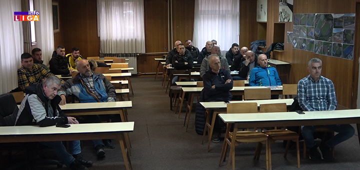 IL-Predstavnici-sportskih-organizacija- Potpisani ugovori o finansiranju sportskih organizacija na teritoriji opštine Ivanjica (VIDEO)