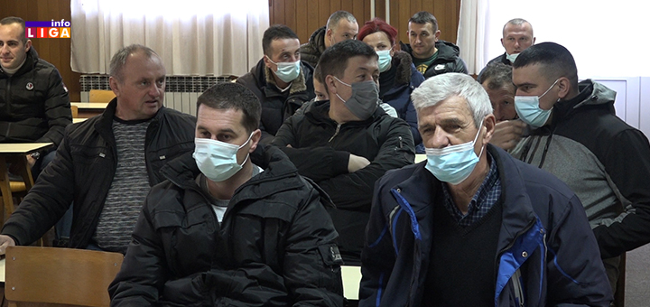 IL-potpisivanje-ugovora-traktori- Ivanjičani potpisali ugovore za nove traktore - projekat Ministarstva poljoprivrede i Svetske banke (VIDEO)