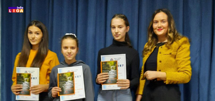 IL-recitatori Najbolji recitatori predstavljaju Ivanjicu na Okružnoj smotri u Gornjem Milanovcu