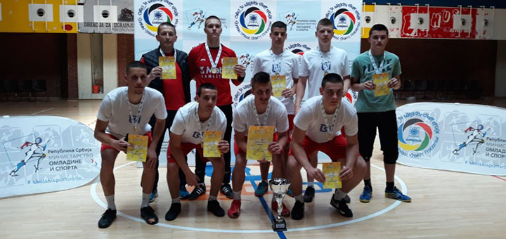 IL-Tehnicka-skola-fudbaleri-1.mesto-republicko- Prvo mesto na republičkom takmičenju u futsalu osvojila Tehnička škola iz Ivanjice