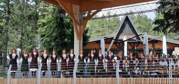 IL-Zlatibor-2 Veliki broj turista za praznike na Zlatiboru