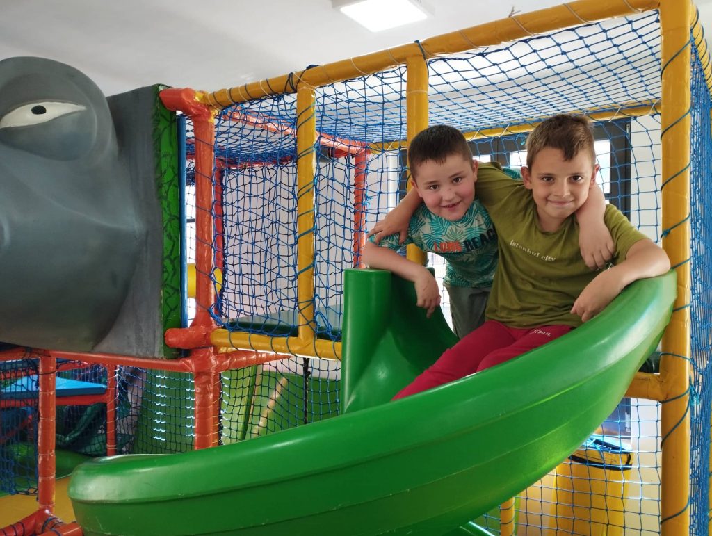 288381014_546763837087458_4169126996636388219_n-1024x771 Novo u Ivanjici: Zemlja čuda za vaše mališane