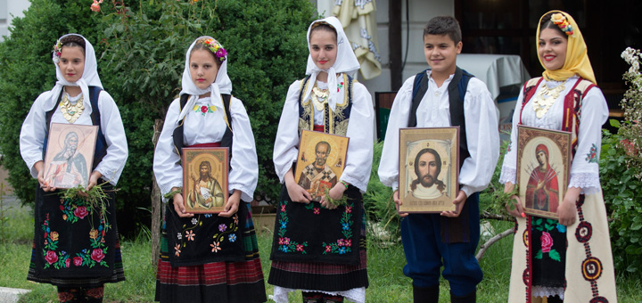 IL-litija-1- Liturgijom i svečanom litijom obeležen praznik Svete Trojice u Ivanjici (VIDEO)