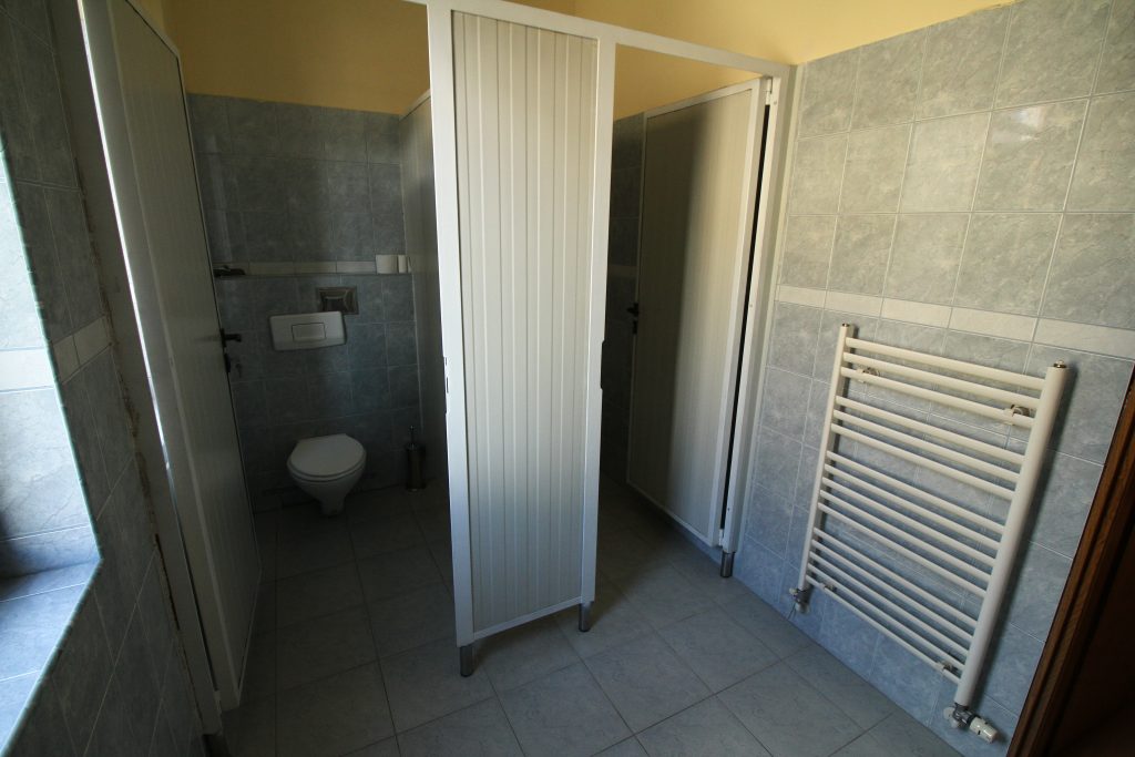 TOI_4558-1024x683 Izdaje se poslovni prostor u Ivanjici - Povoljno, na odličnoj lokaciji