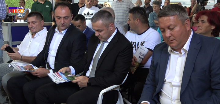 IL-maslar-i-bogicevic- Sajam jagodastog voća i proizvoda zaštićenog geografskog porekla u Arilju (VIDEO)