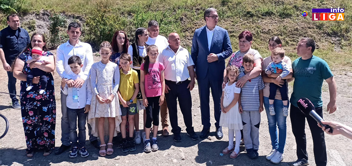 il-poseta-porodici-bogdanovic Uživo: Predsednik Srbije Aleksandar Vučić u poseti Ivanjici- Predsednik obećao milionske investicije opštini (VIDEO)
