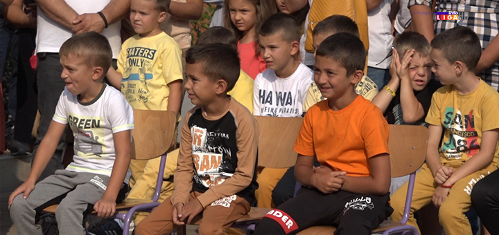 IL-naslovna-prvaci- OŠ "Kirilo Savić" upisala 82 đaka prvaka (VIDEO)