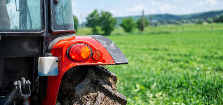 IL-traktor-ilustracija- Teška saobraćajna nezgoda u Ivanjici