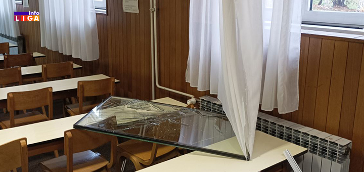 IL-slomljen-prozor-opstina-ivanjica-2 Bahati Ivanjičanin divljački uništavao javnu imovinu (VIDEO)