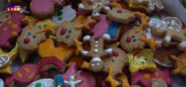 il-bazar-2 Učenici OŠ "Kirilo Savić" pred praznike pokazali kreativnost i humanost (VIDEO)