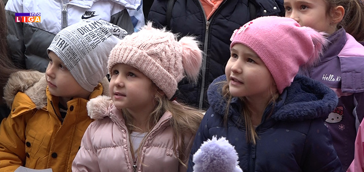 IL-Deca-bazar- Koncert Tijane Dapčević oduševio najmlađu publiku (VIDEO)