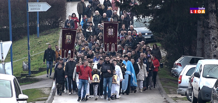 IL-Litija-Arilje- Na simboličan način obeleženo plivanje za Časni krst u Arilju (VIDEO)