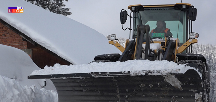 IL-Ciscenje-snega- Golija zavejana: "Dvadeset godina dolazim ovde, ali ovakvu mećavu nisam videla" (VIDEO)