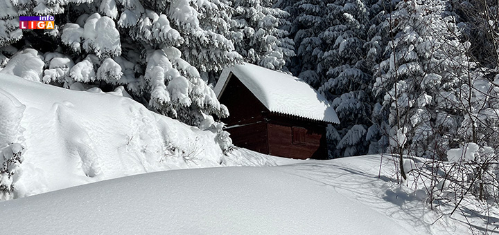 IL-Kucica-Dajici- Golija zavejana: "Dvadeset godina dolazim ovde, ali ovakvu mećavu nisam videla" (VIDEO)