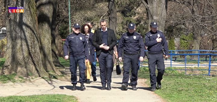 IL-Lokalna-samouprava-i-MUP- Polaganjem venaca na spomen obeležja Ivanjičani odali počast žrtvama NATO agresije (VIDEO)