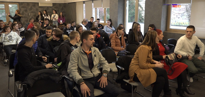 IL-Okrugli-sto- Čak 72 % mladih Ivanjičana želi da pokrene sopstveni biznis (VIDEO)