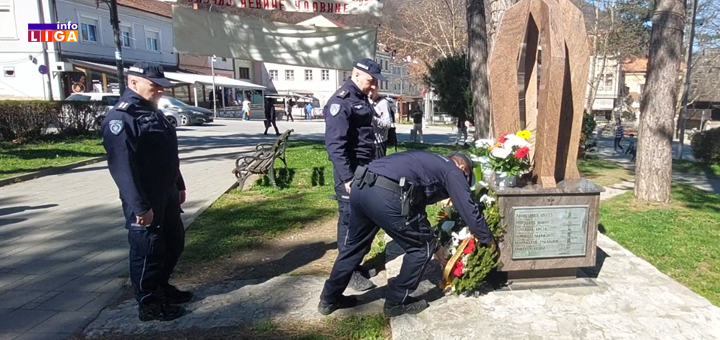 IL-Polaganje-venaca-MUP- Polaganjem venaca na spomen obeležja Ivanjičani odali počast žrtvama NATO agresije (VIDEO)
