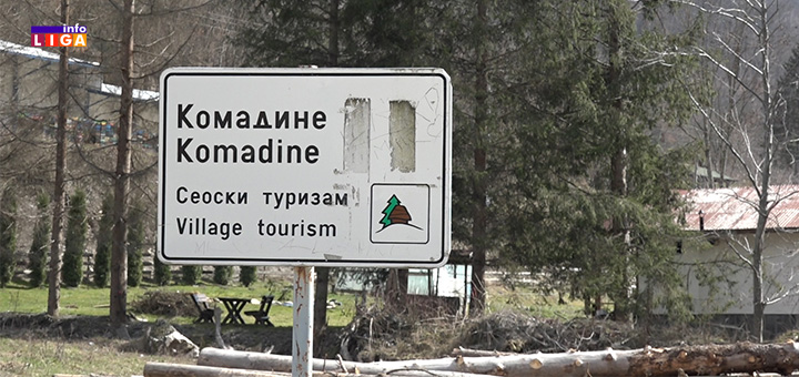 IL-komadine Zasukali rukave za primer drugima (VIDEO)