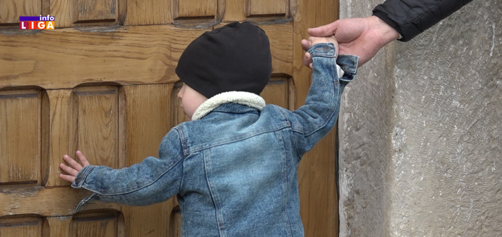 IL-Vaskrs-Ivanjica-crkva Hristos Vaskrse! Vaskršnja liturgija u ivanjičkoj crkvi (VIDEO)