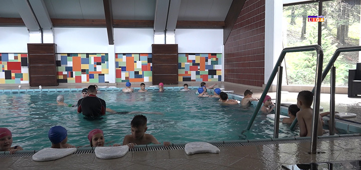 il-anemija-bazen- U Ivanjici 500 mališana sa Kosova i Metohije (VIDEO)